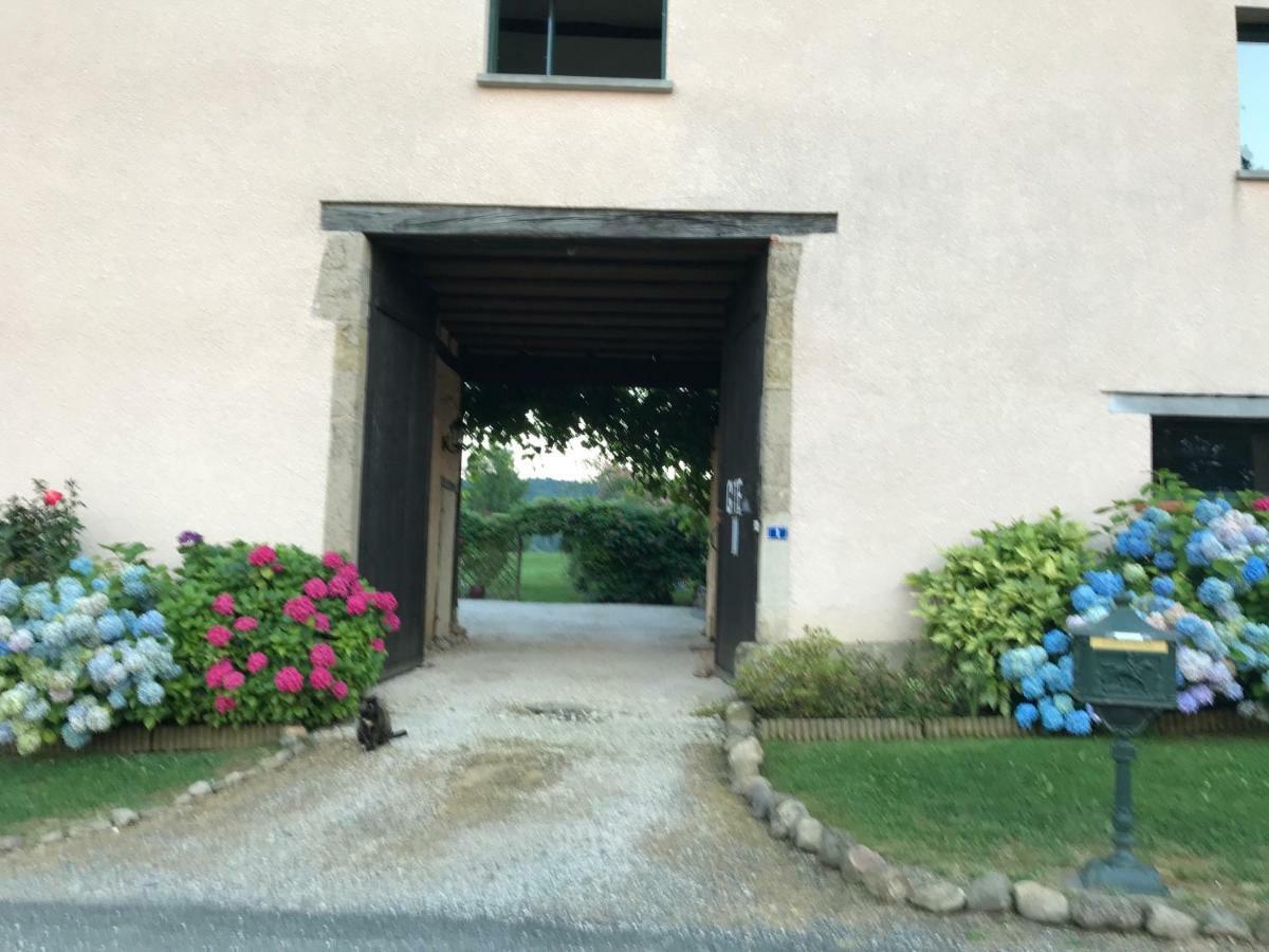 Gite Du Paradis Vieuzos Exterior photo